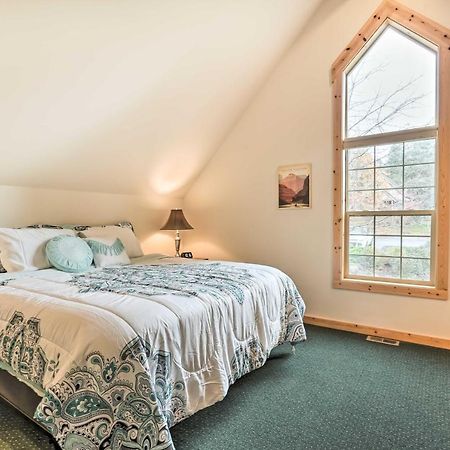 Chalet At Running Y Resort With Wraparound Deck! Klamath Falls Exteriér fotografie